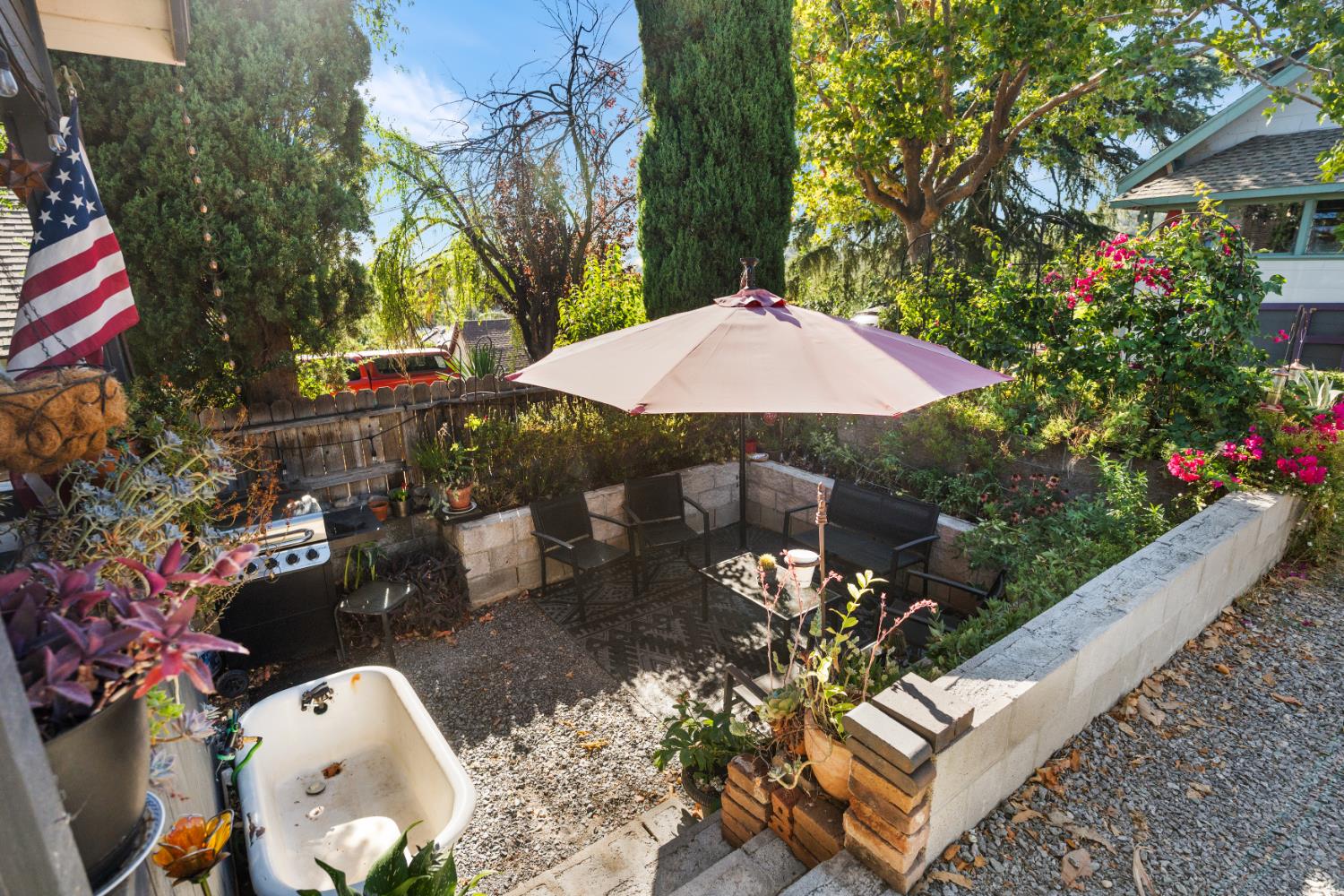 9084 Howell Lane