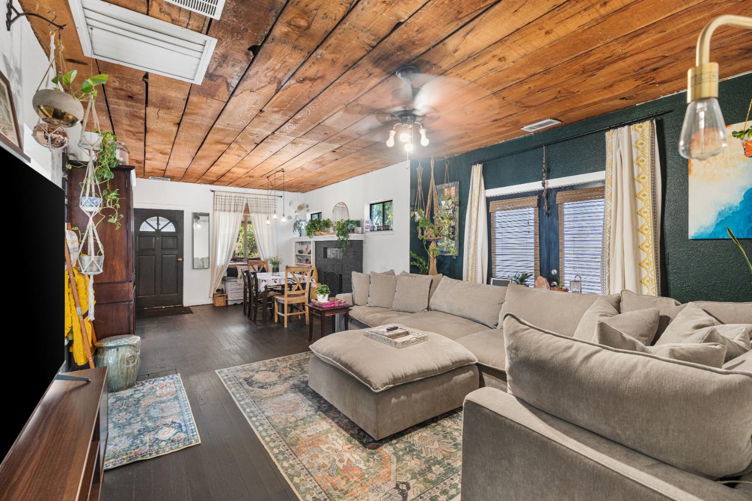 9084 Howell Lane