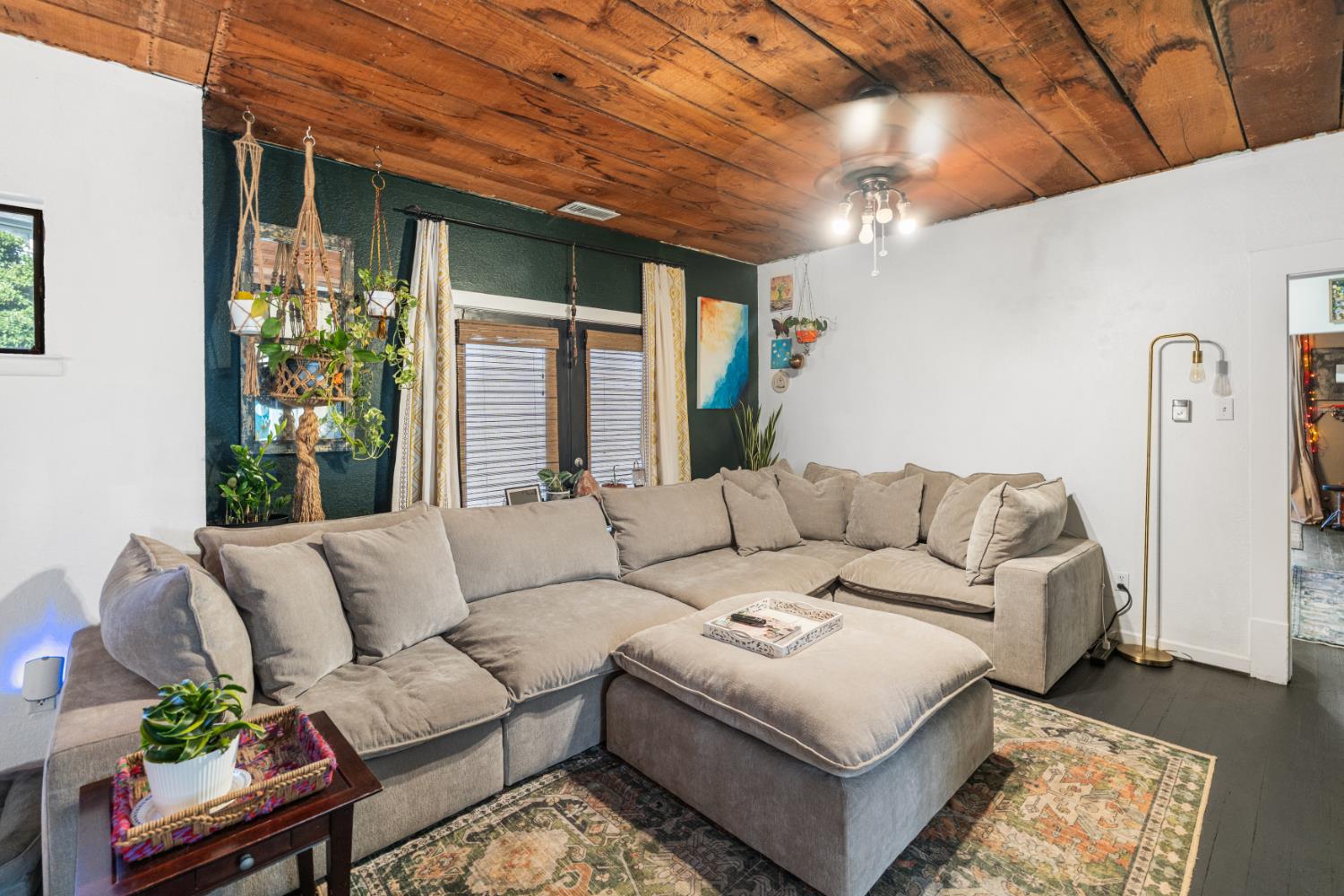 9084 Howell Lane
