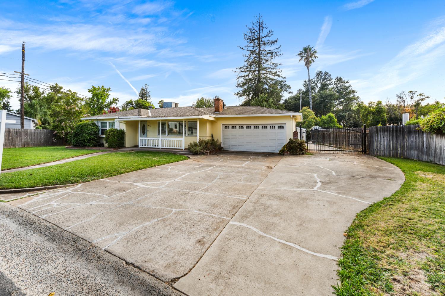 2661 Foothill Drive