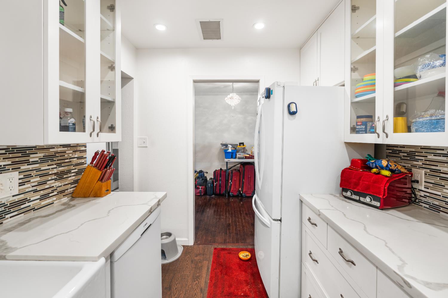 2661 Foothill Drive