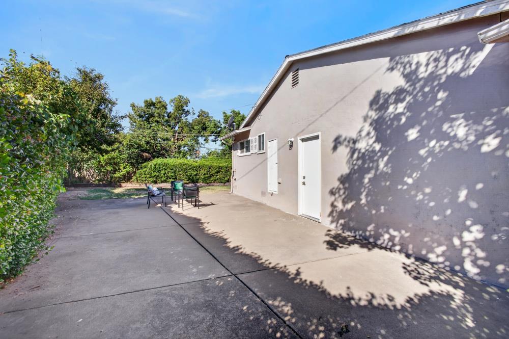 1649 Robin Hood Court