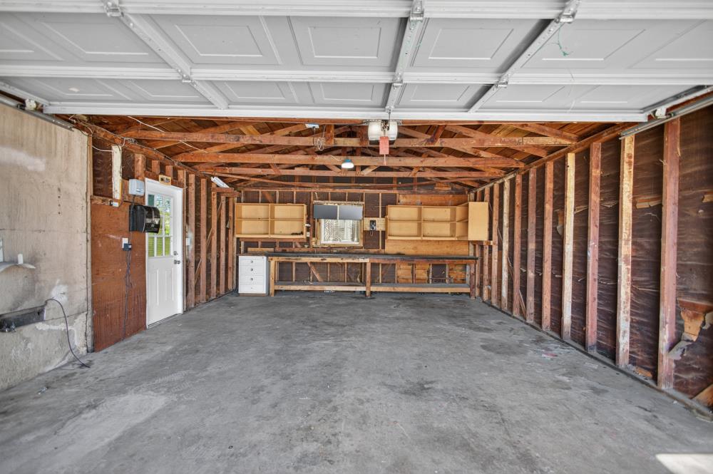 1649 Robin Hood Court