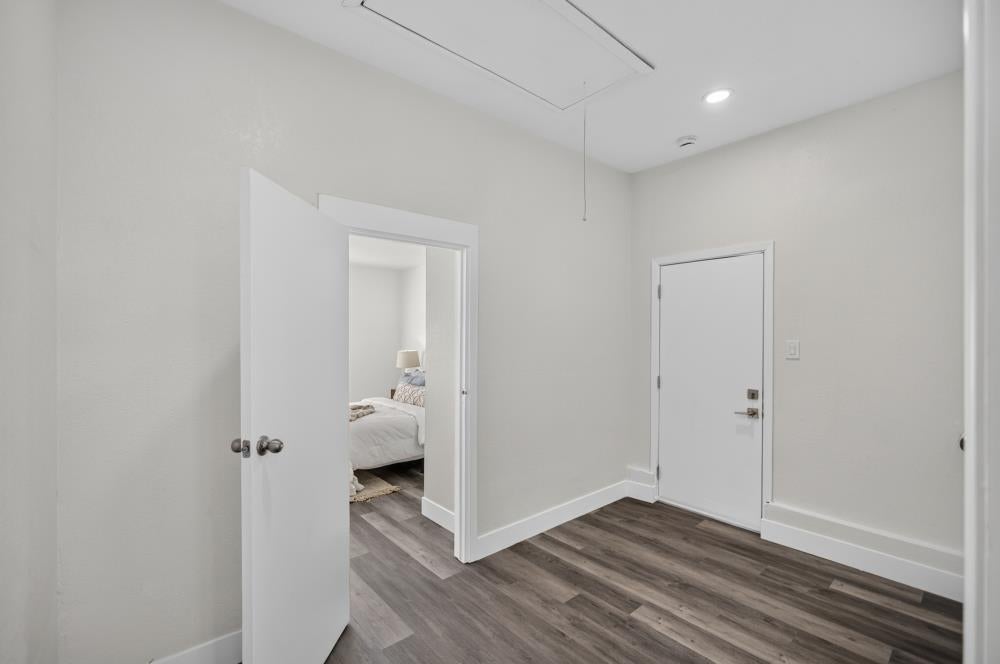 1649 Robin Hood Court
