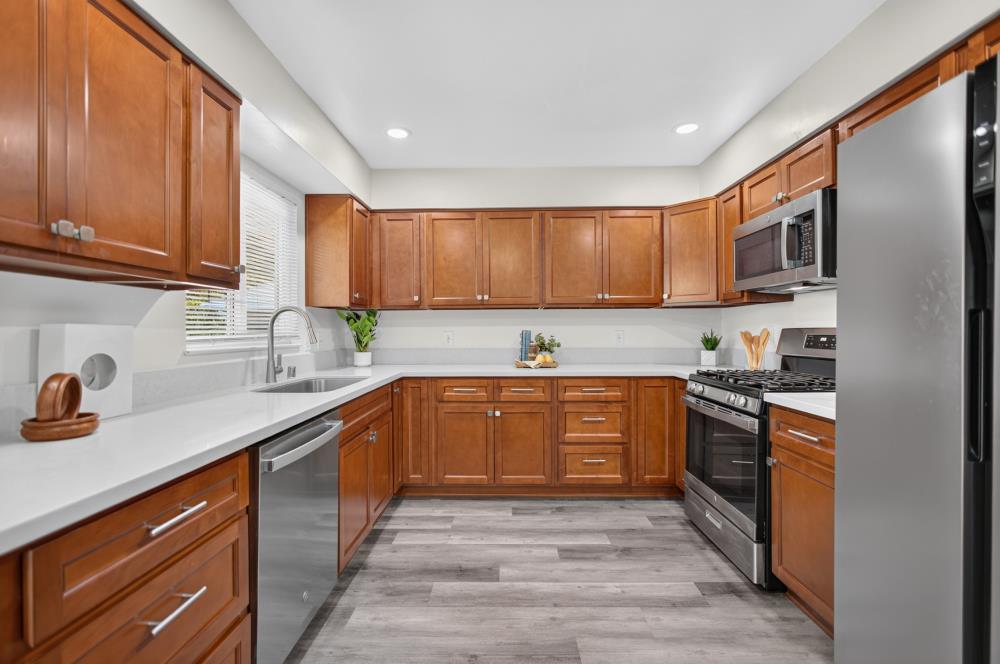 1649 Robin Hood Court