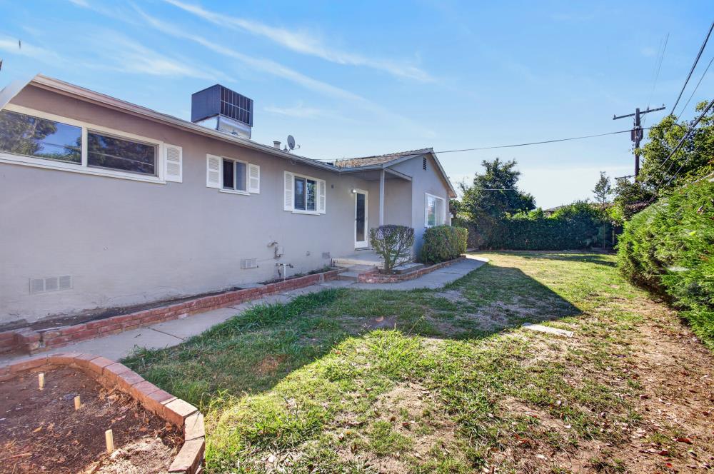 1649 Robin Hood Court