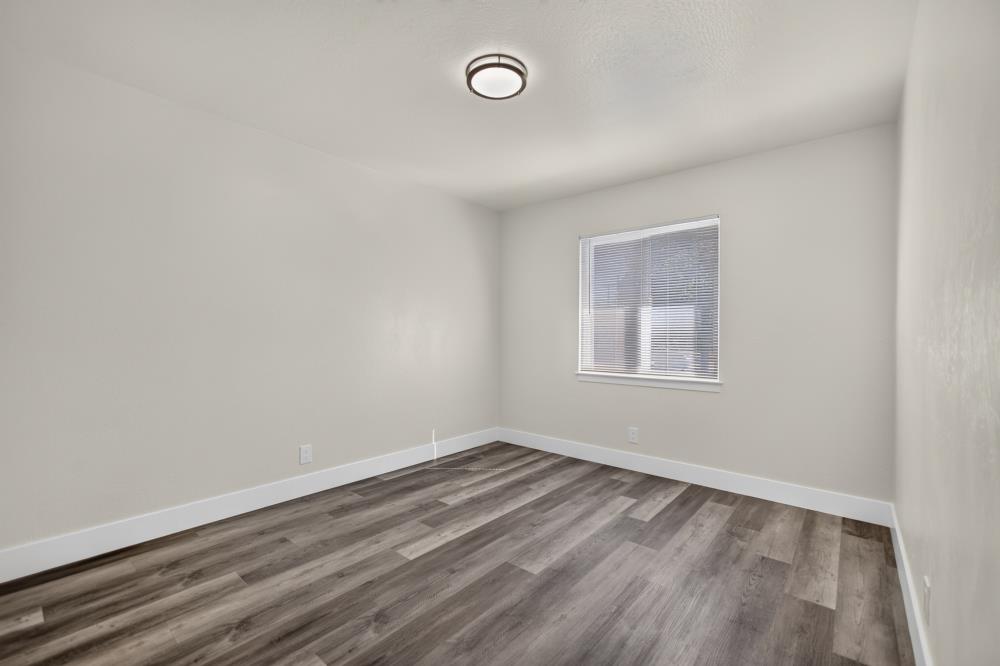 1649 Robin Hood Court