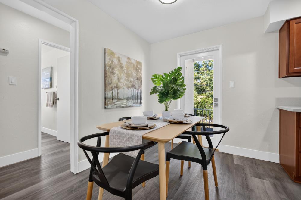 1649 Robin Hood Court