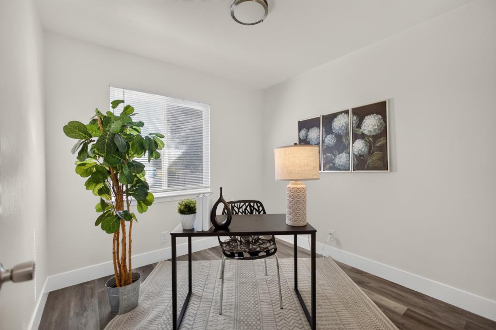 1649 Robin Hood Court