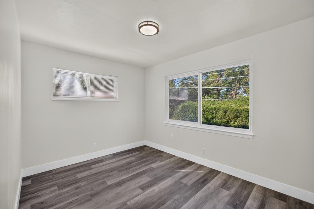 1649 Robin Hood Court