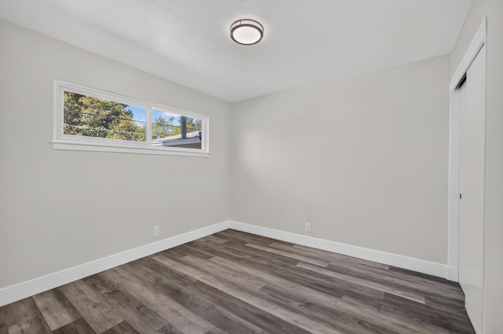 1649 Robin Hood Court