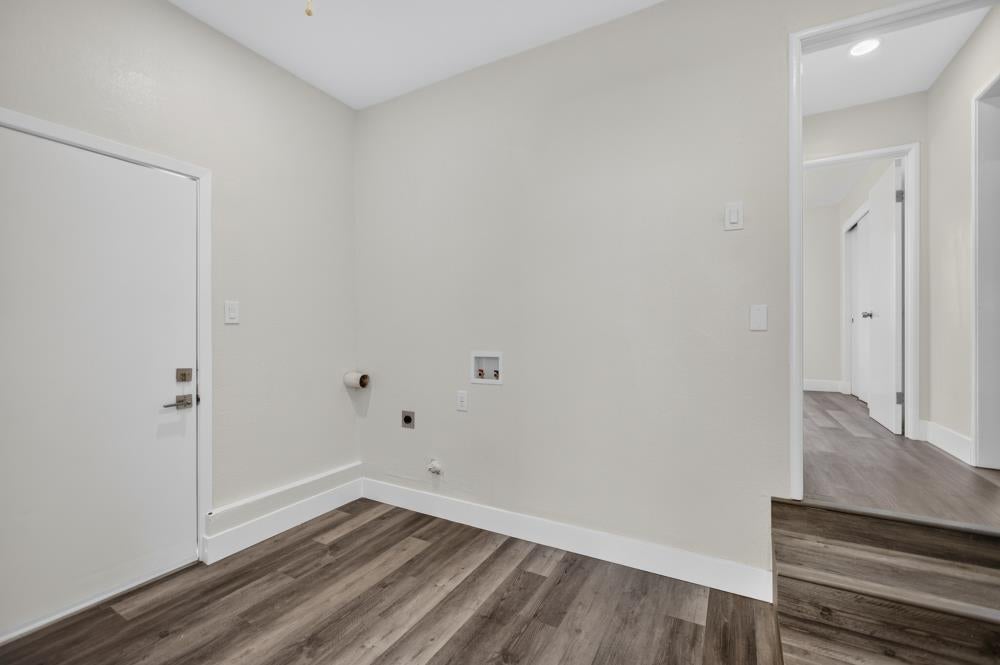 1649 Robin Hood Court
