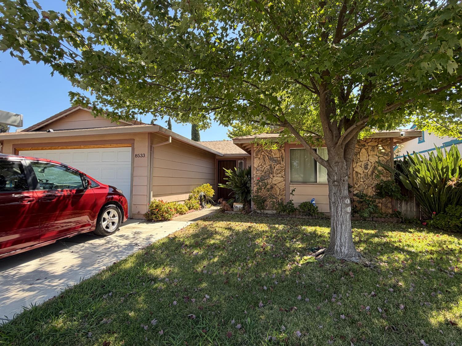 8533 Sunrise Woods Way