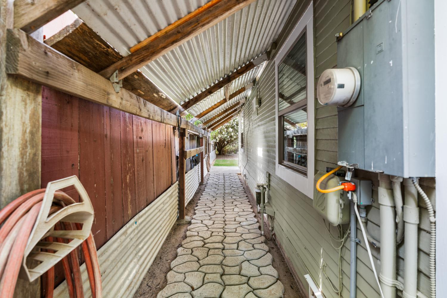 4904 E Harvest Road