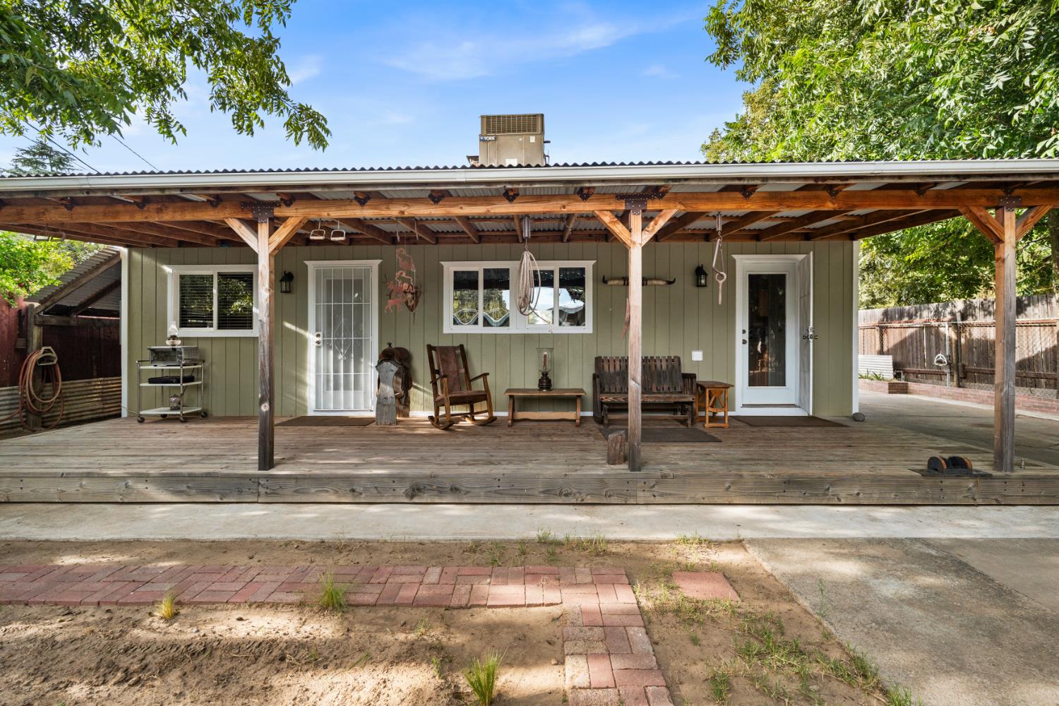 4904 E Harvest Road
