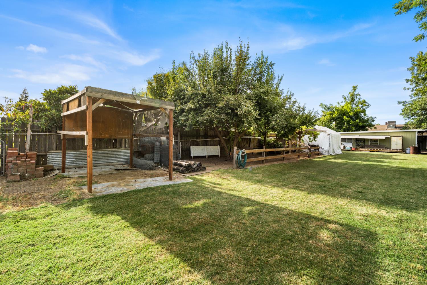 4904 E Harvest Road