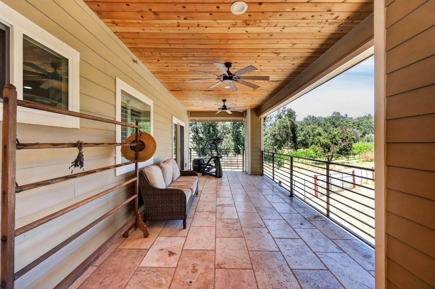 2402 Deer Valley Road