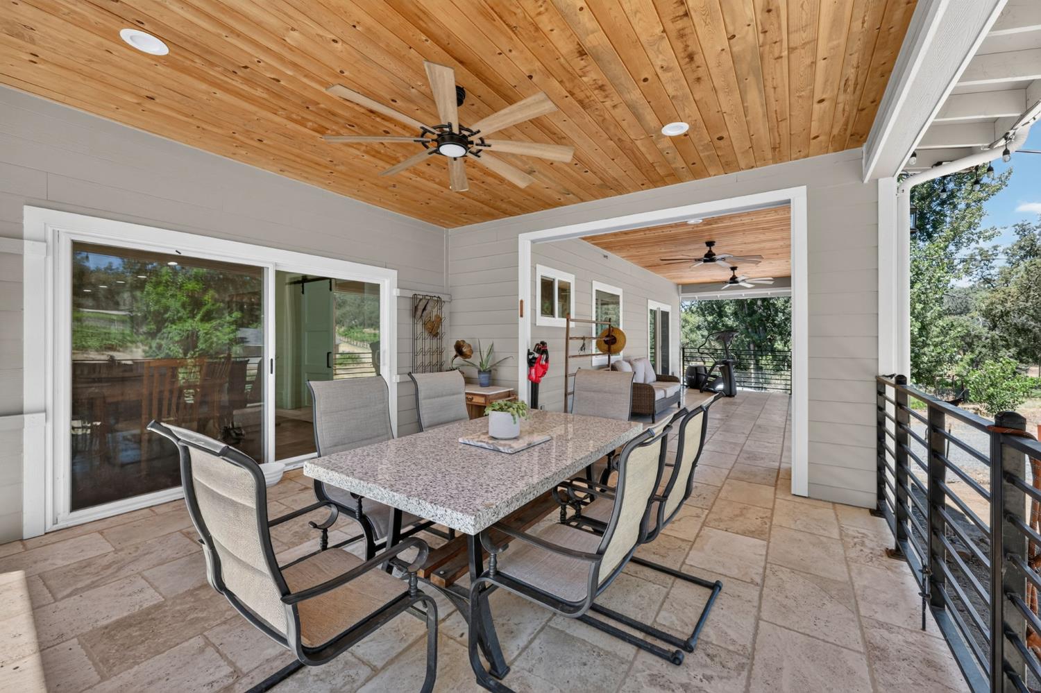 2402 Deer Valley Road