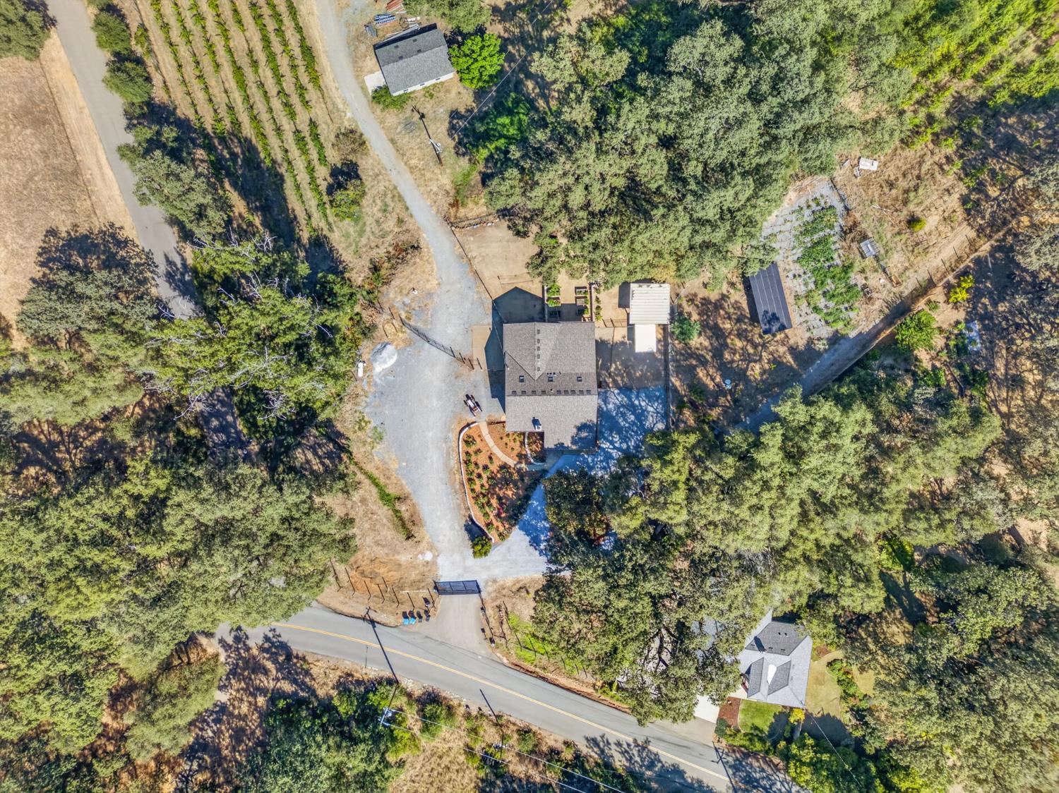 2402 Deer Valley Road