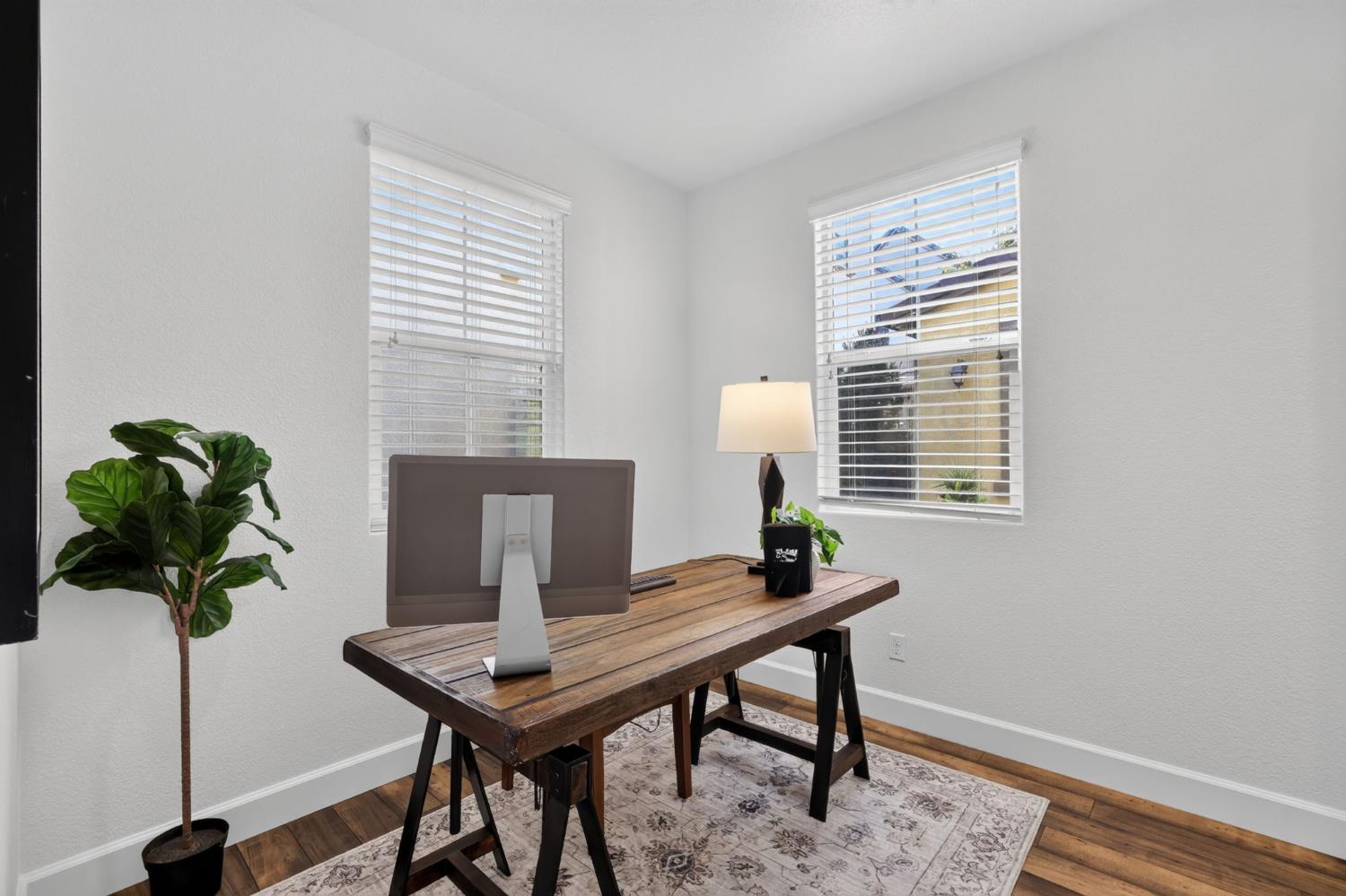 1589 Bonanza Lane