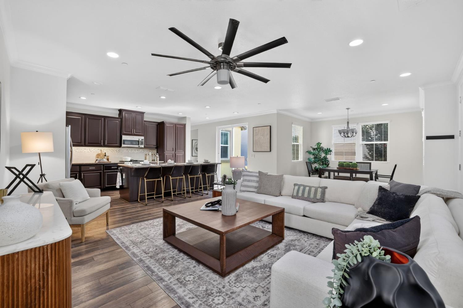 1589 Bonanza Lane