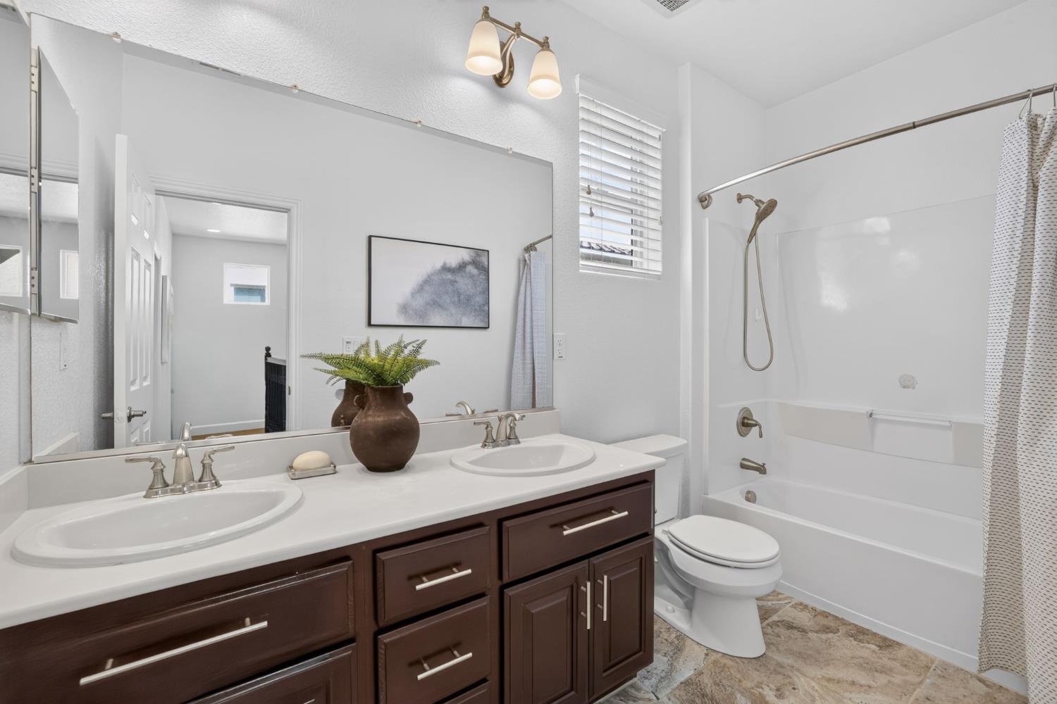 1589 Bonanza Lane