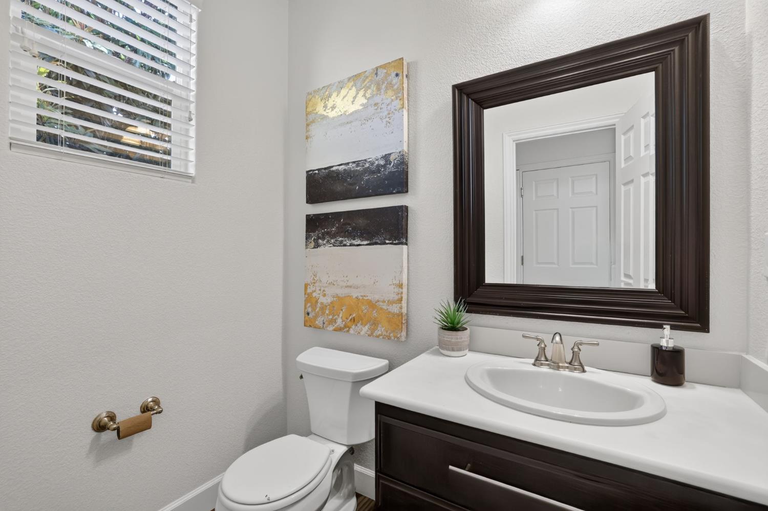 1589 Bonanza Lane