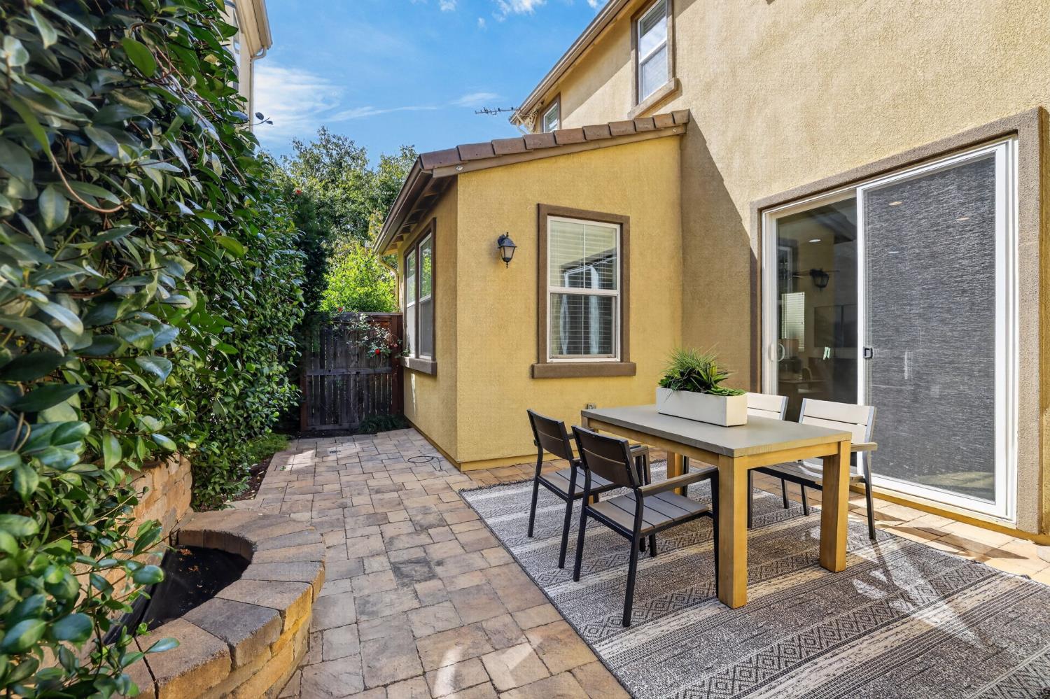 1589 Bonanza Lane