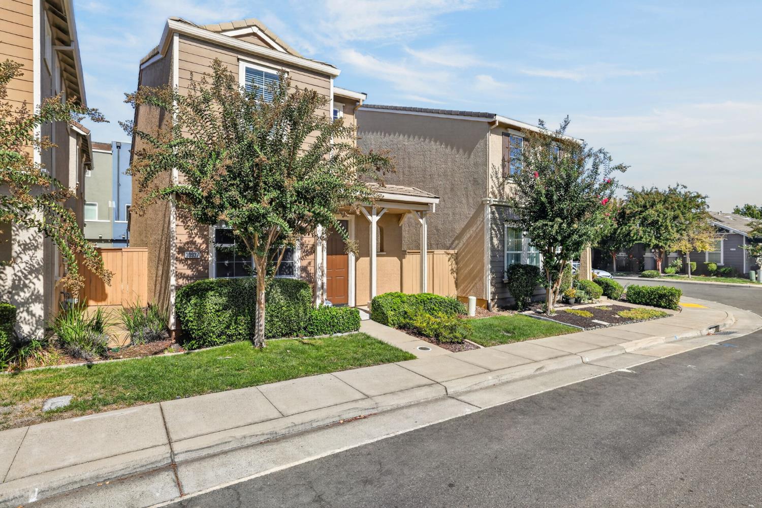 10937 Oakham Drive
