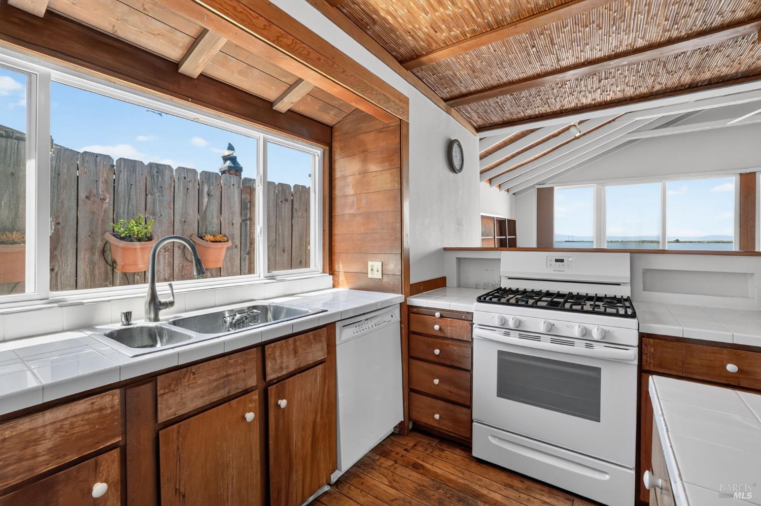 34 Sandy Beach Road