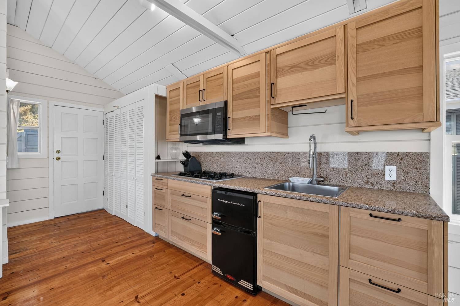 34 Sandy Beach Road