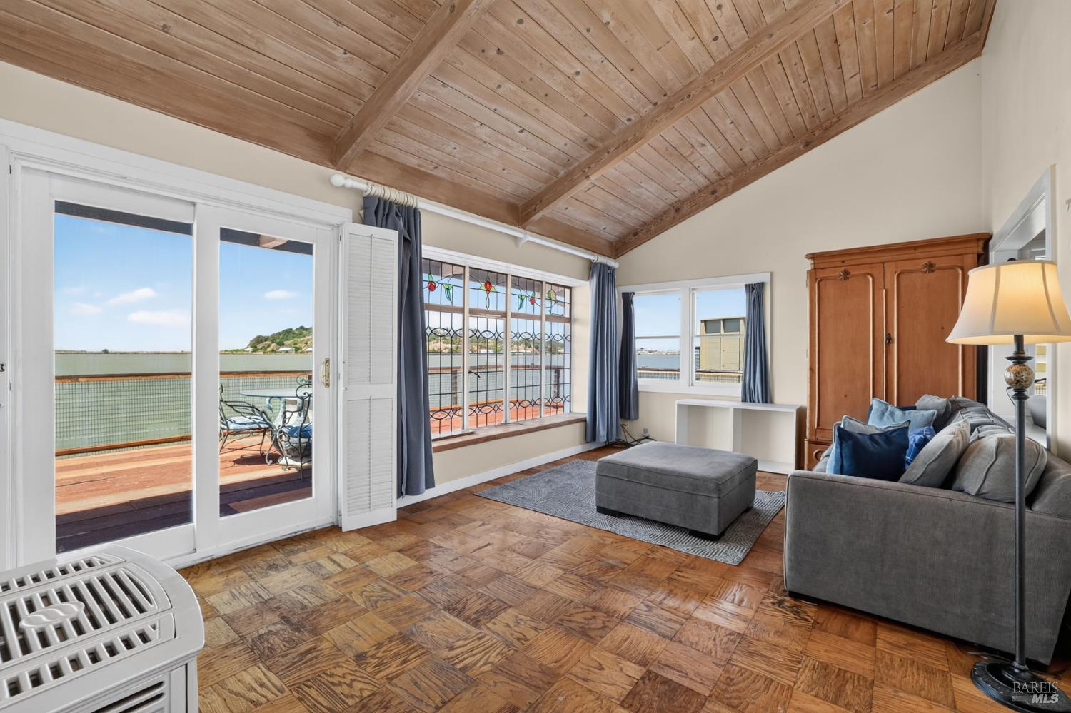 34 Sandy Beach Road