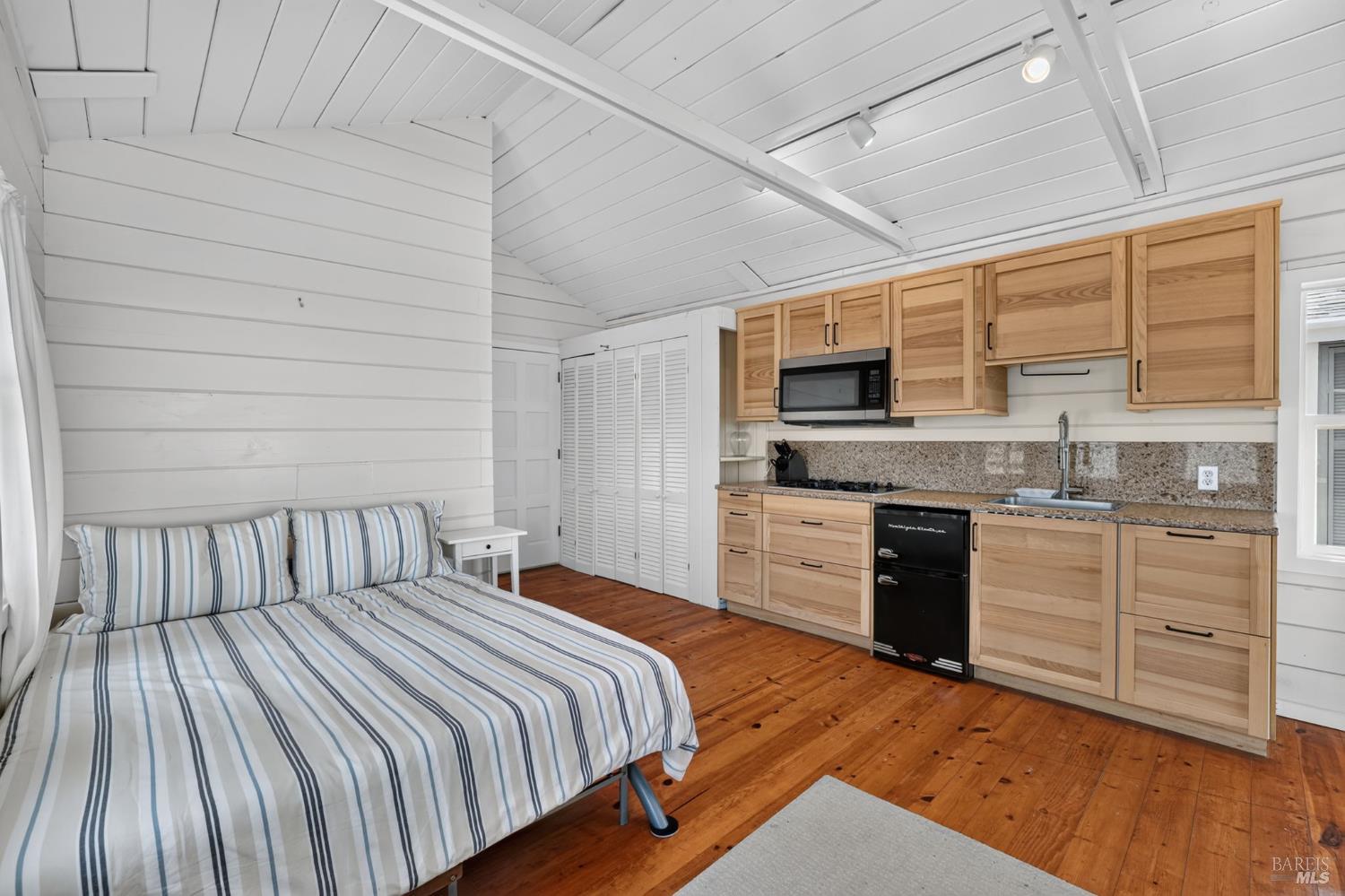 34 Sandy Beach Road