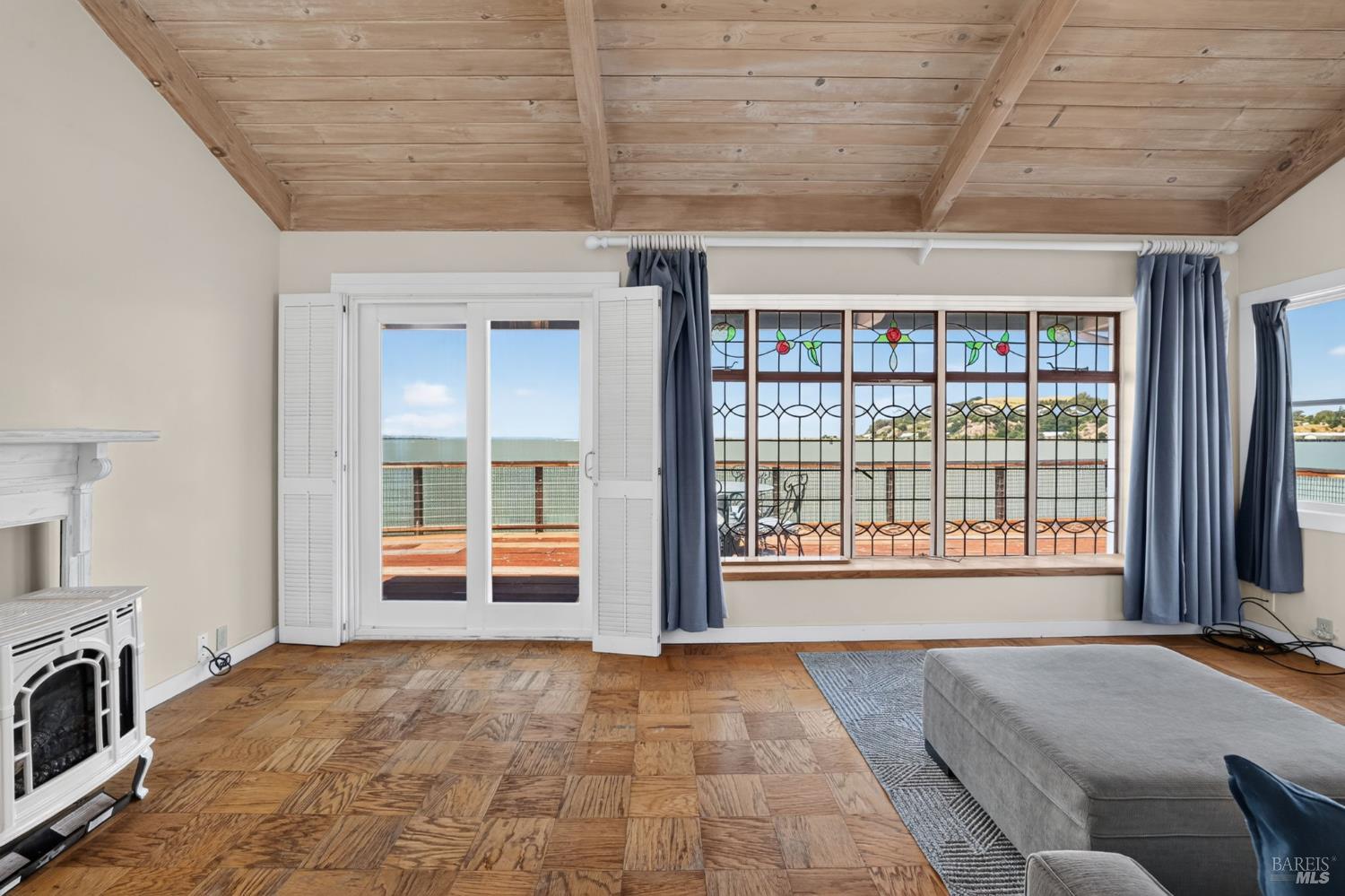 34 Sandy Beach Road