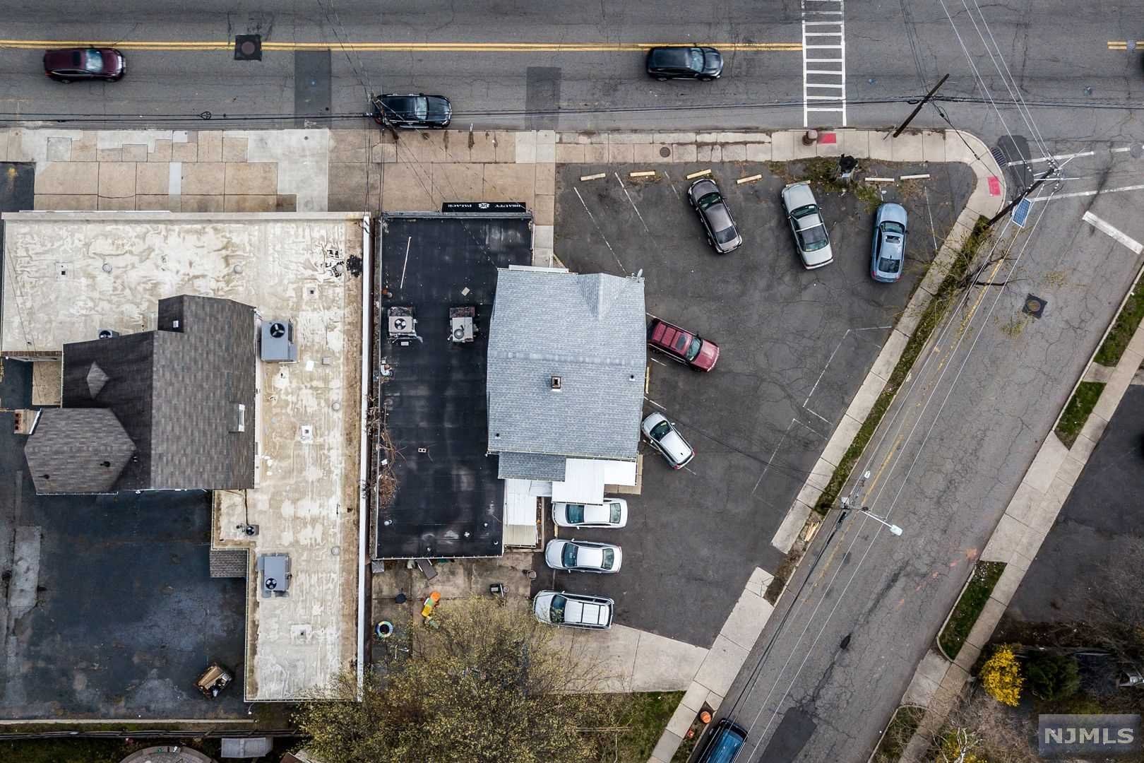 851 Main Street