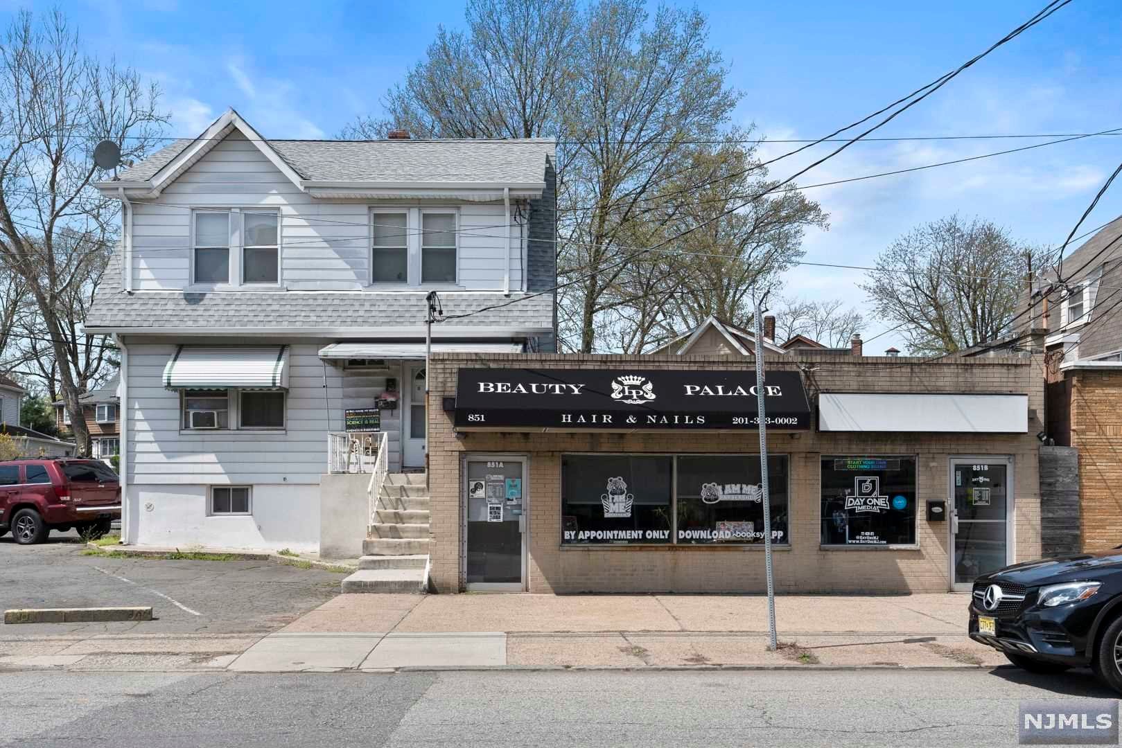 851 Main Street