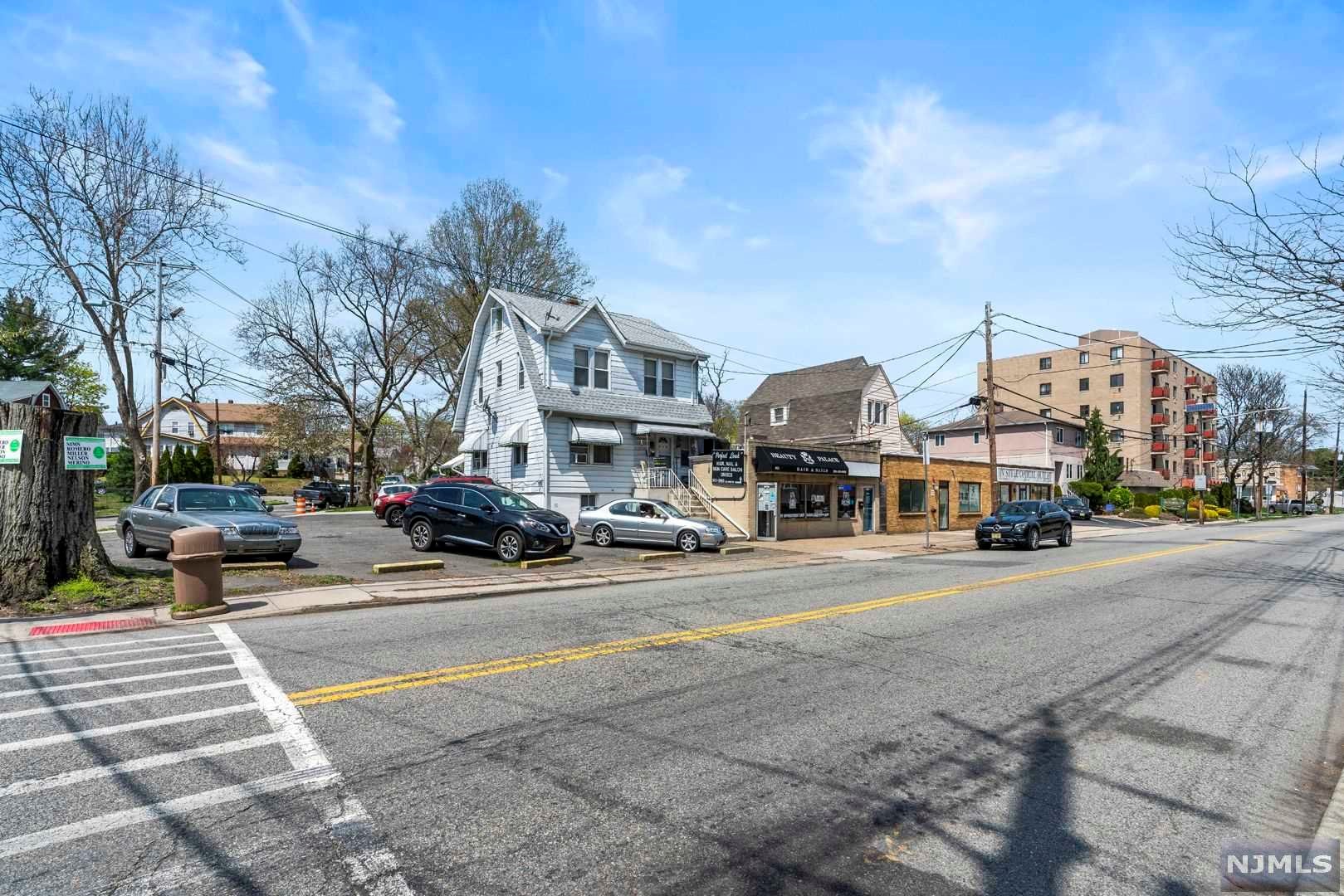 851 Main Street