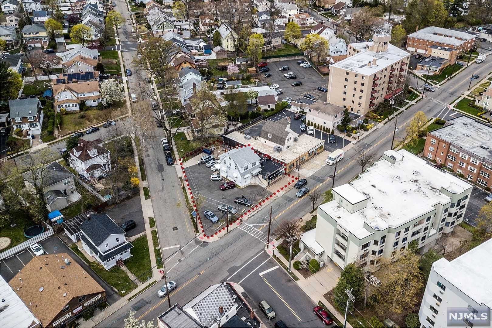 851 Main Street