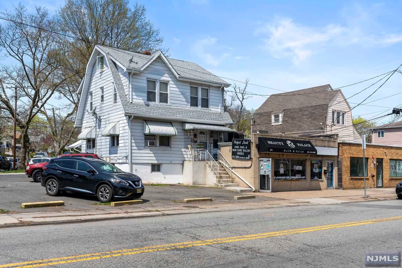 851 Main Street