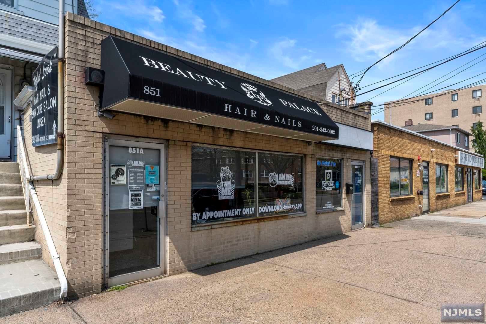 851 Main Street
