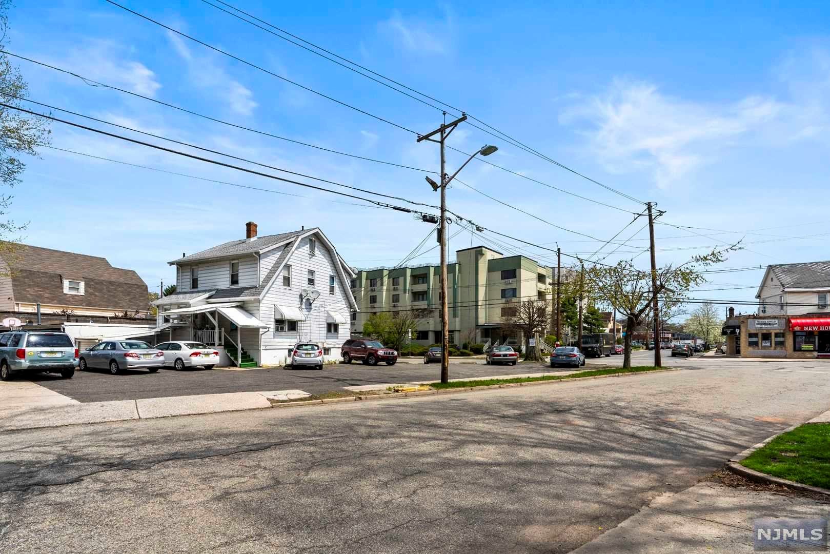 851 Main Street