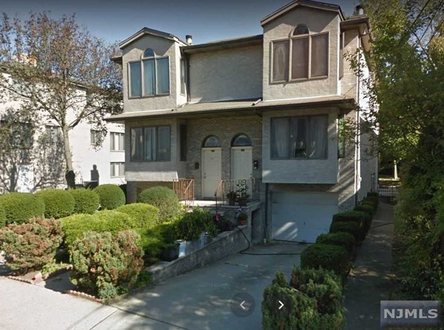 239B Washington Avenue