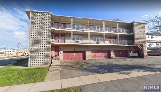 87 West Central Boulevard