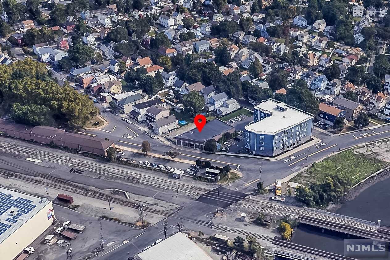 7-9 Ridgefield Avenue
