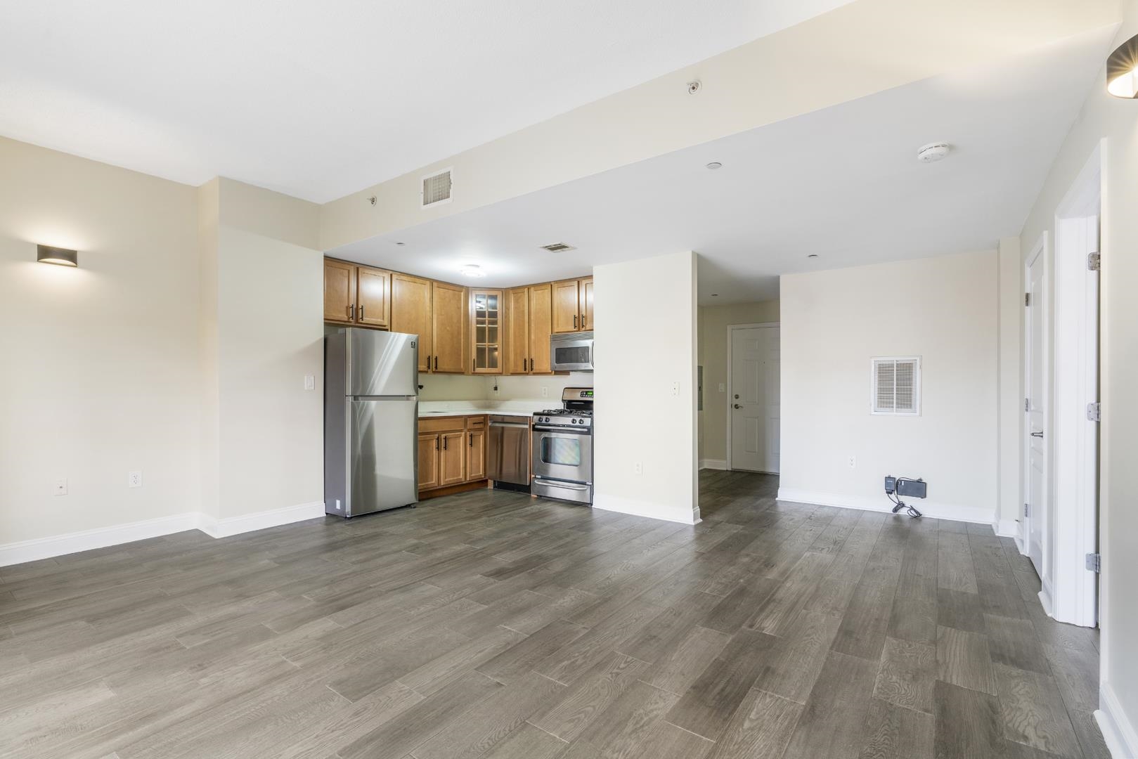4315 PARK AVE Unit: 2G