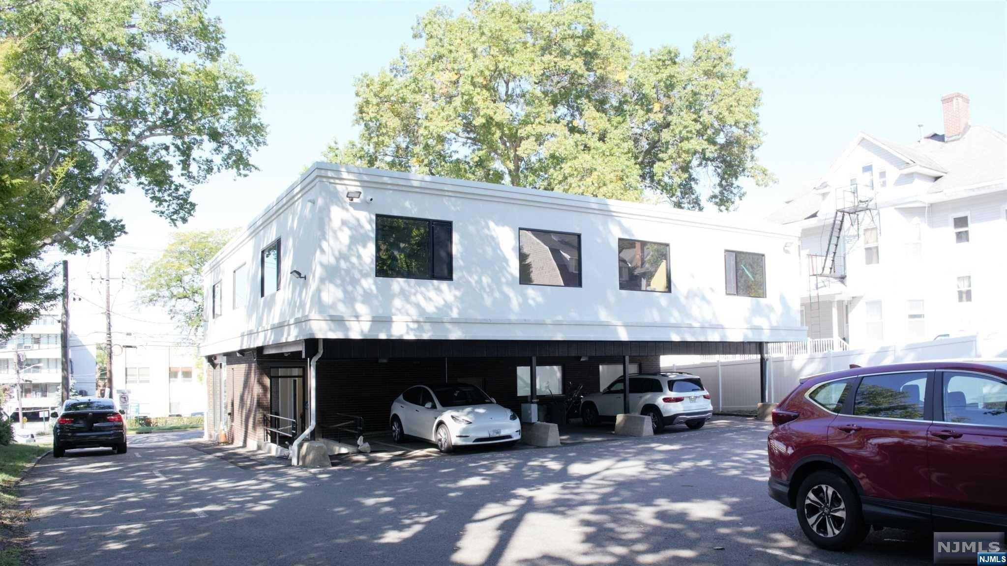 185 Engle Street