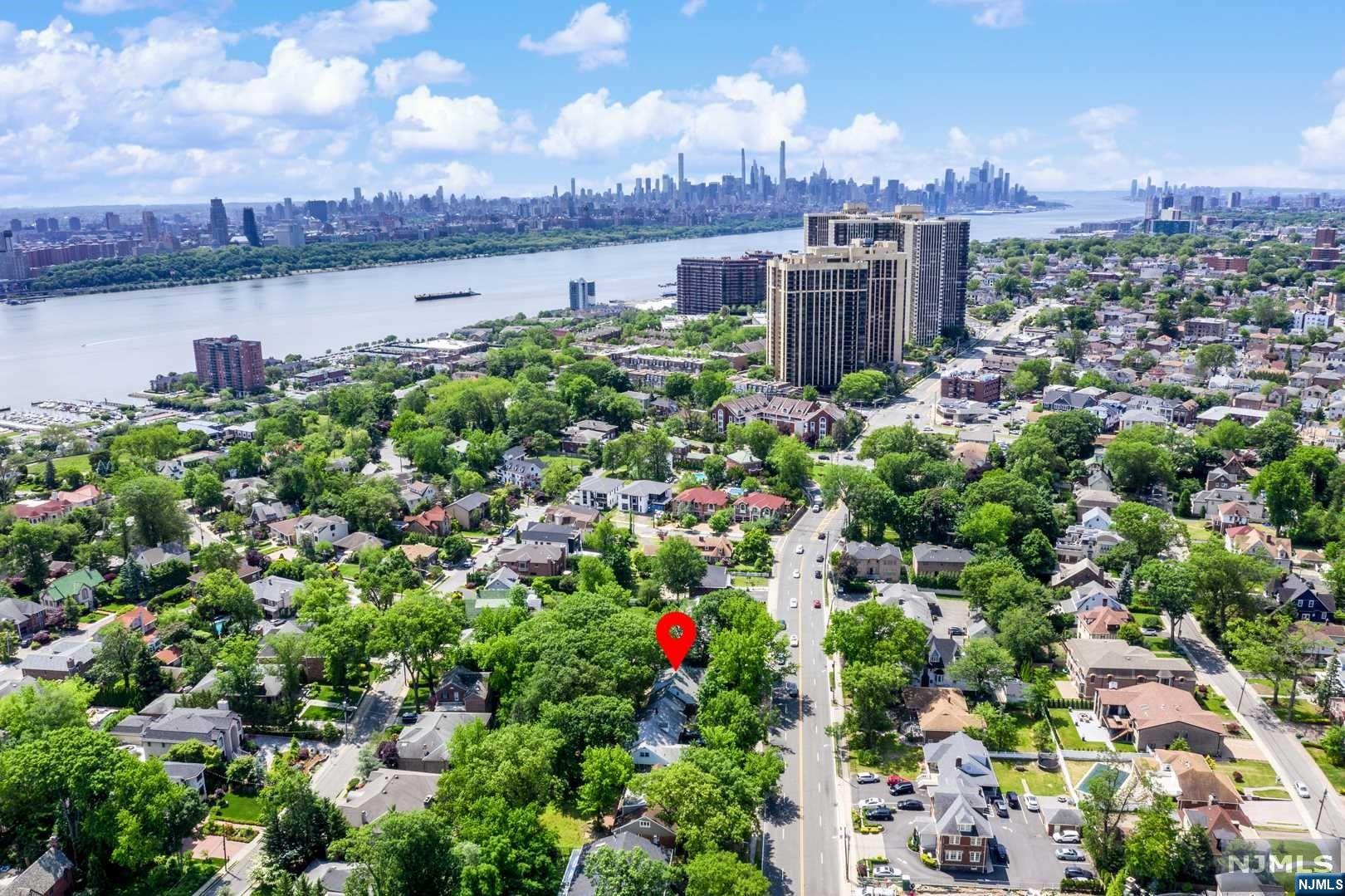 1070 Palisade Avenue