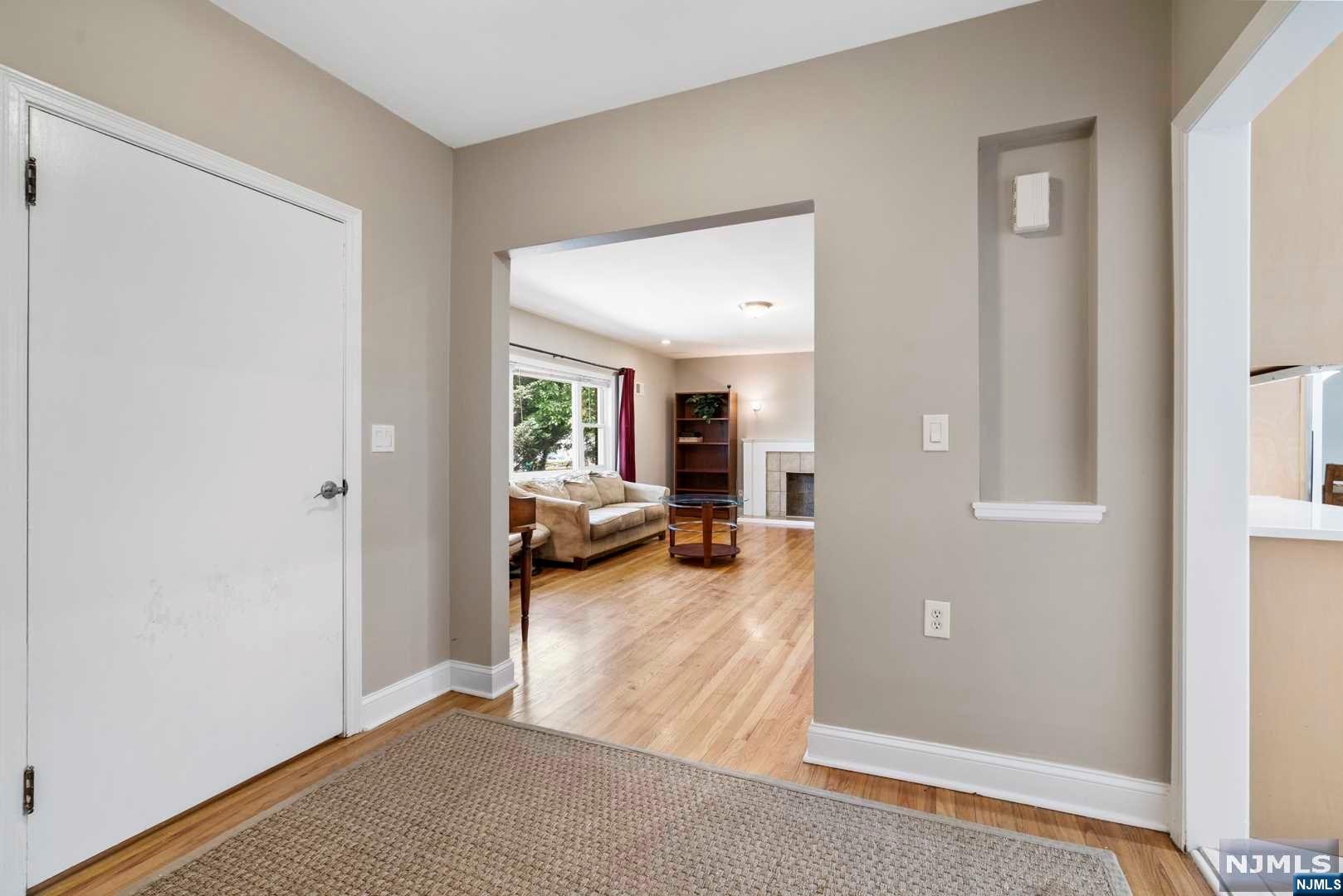 1070 Palisade Avenue