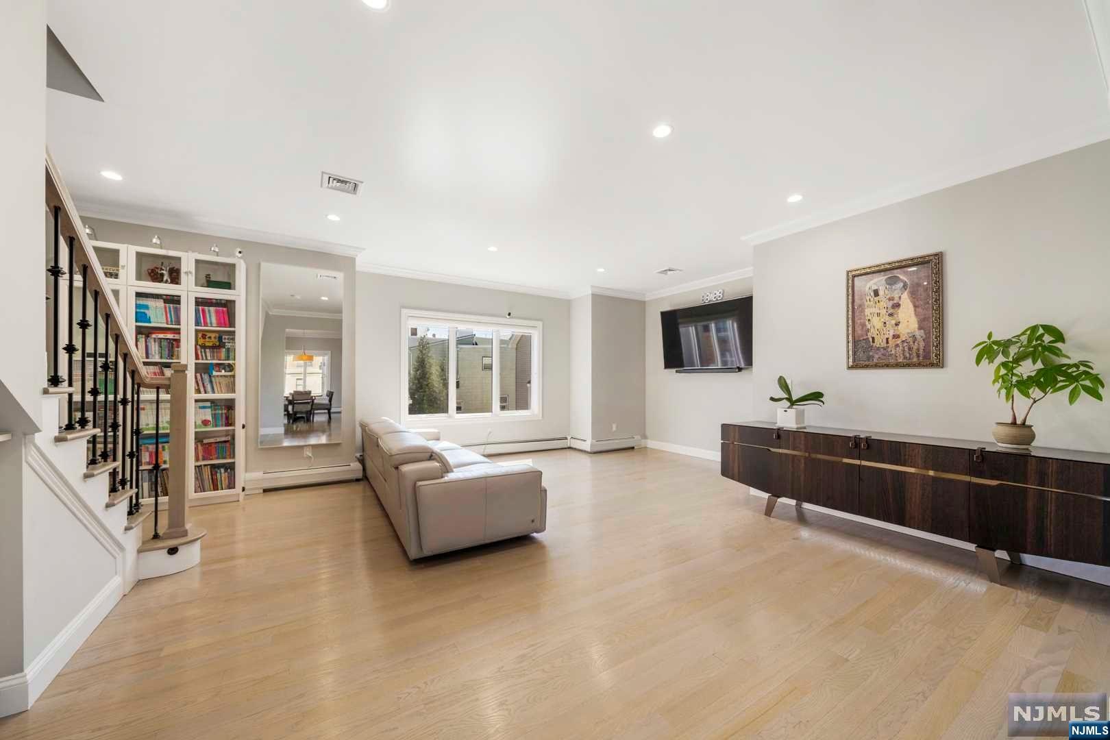 314 3rd Street