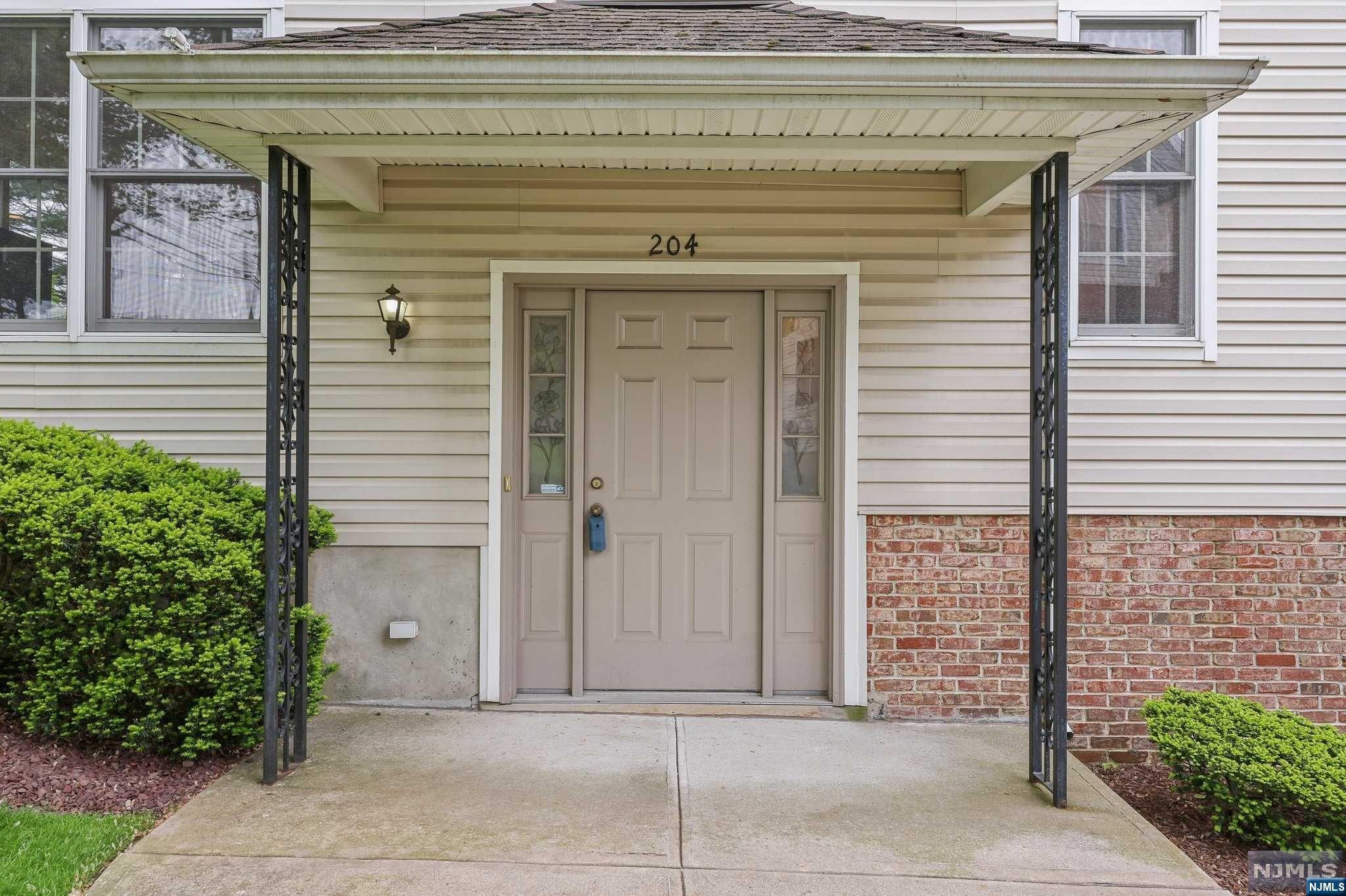 204 Grand Ridge Drive 204